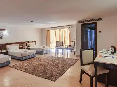 Falcon Naama Star - 3