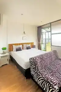 Yak Guesthouse - 100