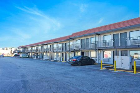 Super 7 Inn-Southwest - 15