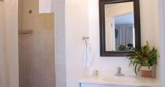 The Cabanas Guesthouse & Spa - Gay Men's Resort - 34
