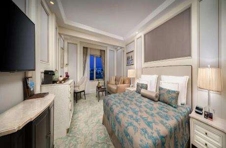 Les Ambassadeurs Ultra Luxury Beachfront Resort & Maldives Villas & Casino & Yacht Marina - 2