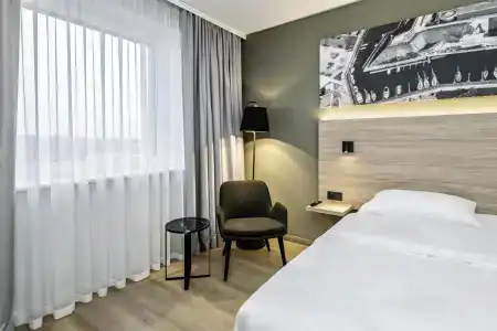 Park Inn by Radisson Vilnius Airport & Business Centre - 8