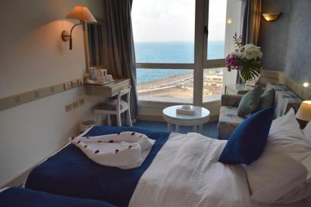 Romance Alexandria - 25