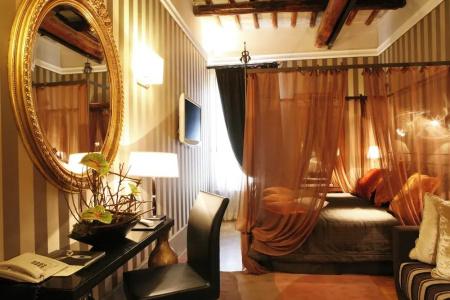 The Inn at the Spanish Steps - 17