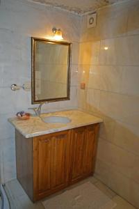 Tulip Cave Suites - 50
