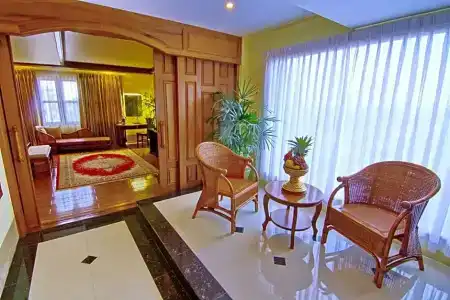 Shwe Ingyinn Mandalay - 72