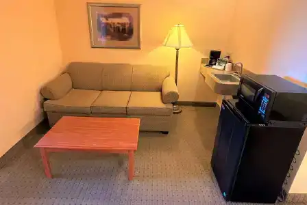 Super 8 by Wyndham at Forbes Landing - 6