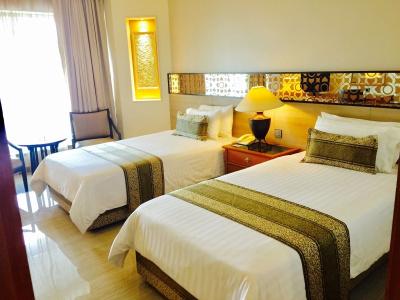 Indra Regent - 33