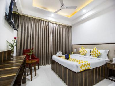 FabSapphire Inn - 1