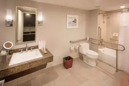 DoubleTree Resort Hollywood Beach - 12