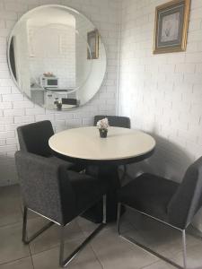 Leichhardt Motor Inn - 63