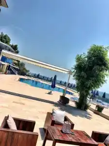 Family Resort - 3