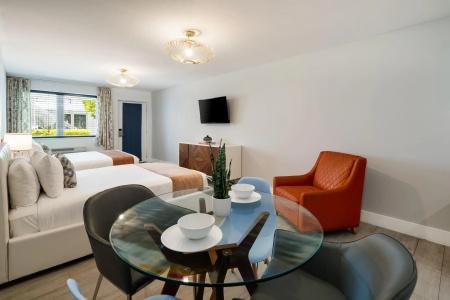 Waterside and Suites - 47
