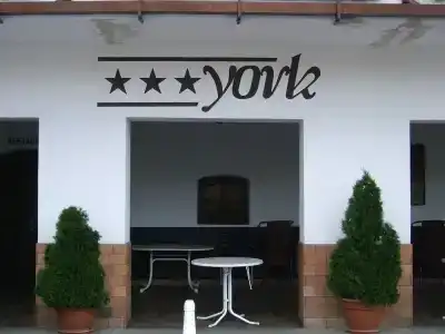 York - 0