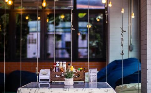 18 Coins Cafe & Hostel - 28