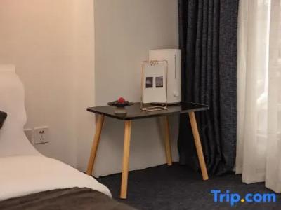 Pure Comfort Inn - 93