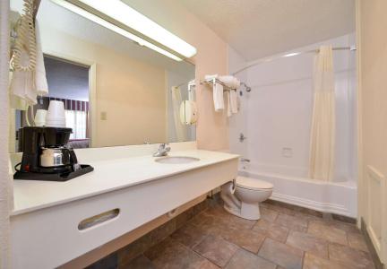 Americas Best Value Inn East - 8
