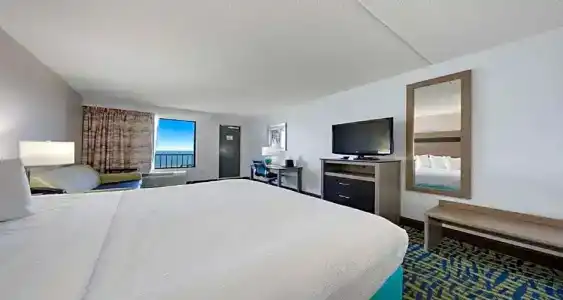 Best Western Plus Holiday Sands Inn & Suites - 65