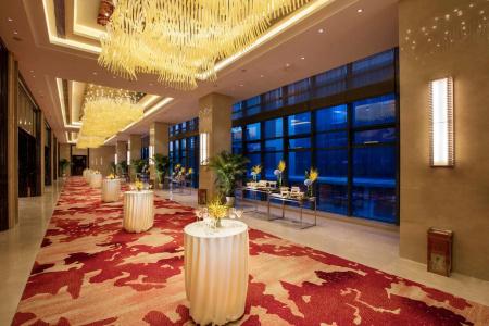 Hilton Wuhan Riverside - 11