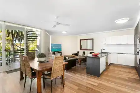 Noosa Tropicana - 33
