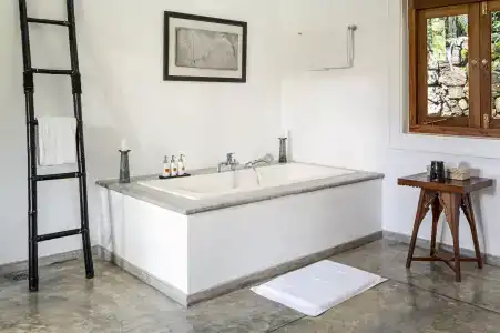 Kahanda Kanda - 111