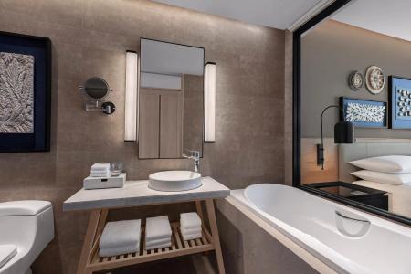 Four Points By Sheraton Phuket Patong Beach Resort - Sha Extra Plus - 63