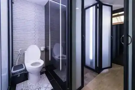 33 Poshtel - 75
