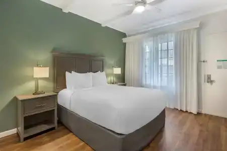 Best Western Plus - 4