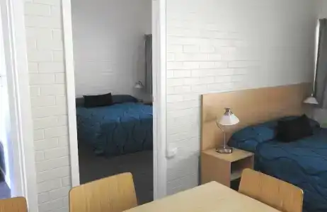 Urangan Motor Inn - 90