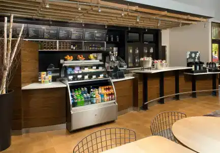 Courtyard by Marriott - 18