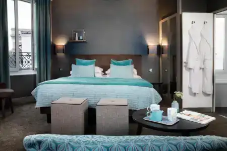 Hôtel Plaza Étoile - 37