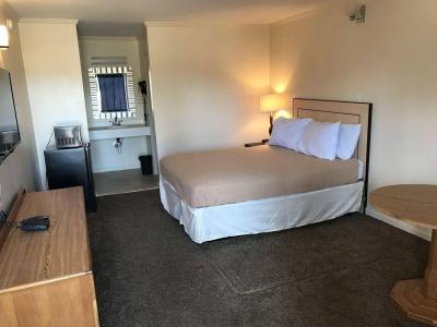 Gordon Highway Inn - 1
