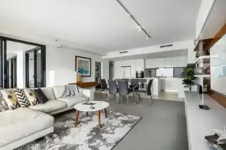 Ultra Broadbeach - 217