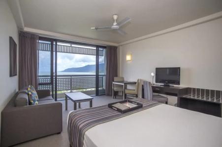 Rydges Esplanade - 57