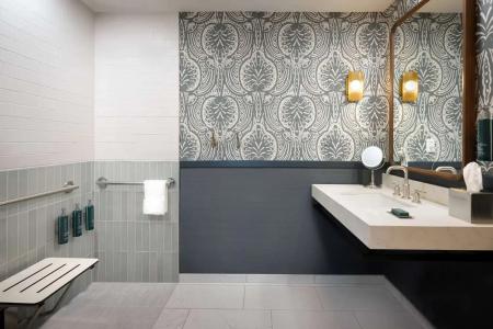 DoubleTree Suites by Hilton - 55
