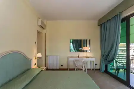 Siesta - 5