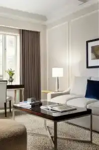 Omni Berkshire Place - 70