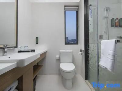 Hampton by Hilton Waishuangnan - 75