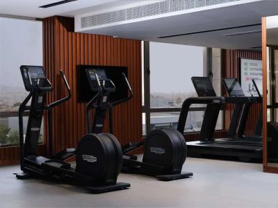 DoubleTree by Hilton Qurum - 9