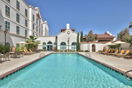 Hilton Garden Inn - 14