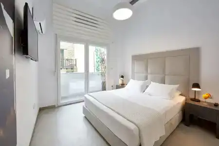 Athenian Residences - 152