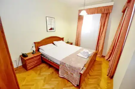 Villa Velzon Guesthouse - 90