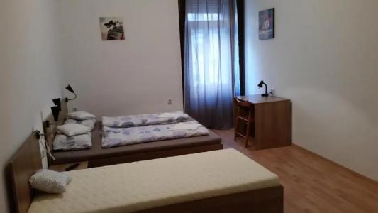 Omega Guesthouse Budapest - 35