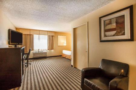 Quality Inn & Suites Vancouver - 43