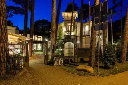 Tb Palace & Spa - 38
