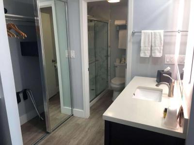 Best Western Plus Inn-by-the-Sea - 10