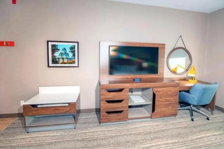 Hampton by Hilton - 40