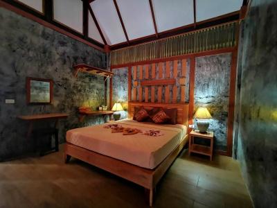 Phi Phi Relax Beach Resort - 2