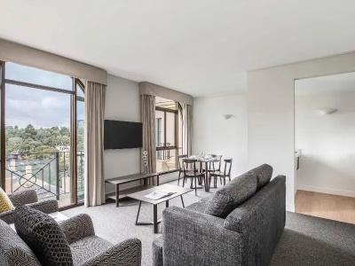 Mantra on Jolimont - 80