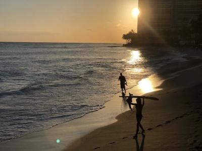 Tropical Studios At Marine Surf Waikiki - Free Parking - Best Location - Full Kitchen - Swimming Pool - 23